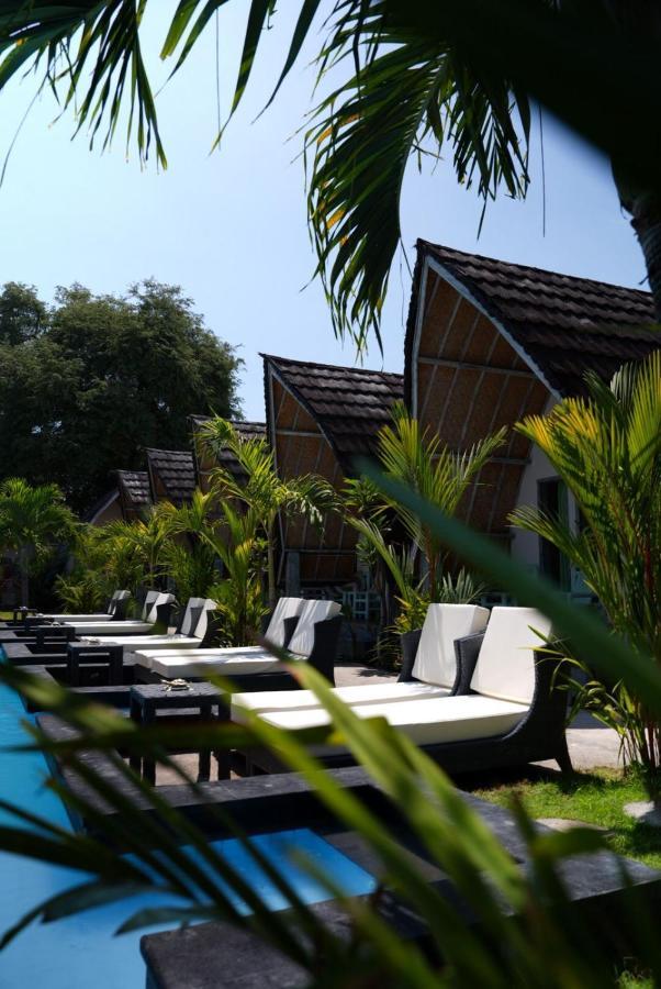 ホテルCopacabana Gili Air マタラム エクステリア 写真